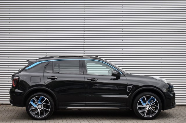 LYNK EN CO 01 1.5 PHEV MORE / P.DAK / LAGE KM STAND! / ALS NIEUW!, Grouwstra Auto`s, Deventer