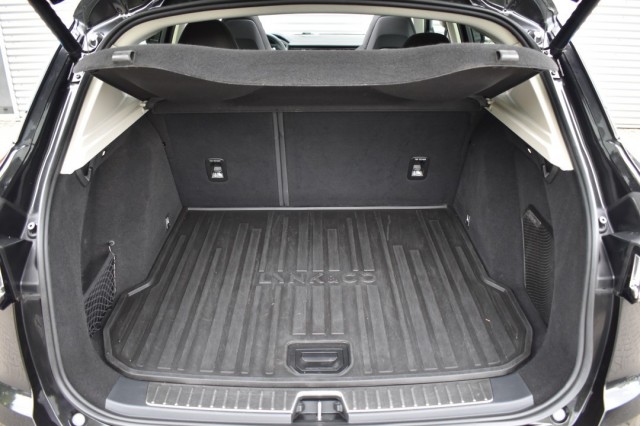 LYNK EN CO 01 1.5 PHEV MORE / P.DAK / LAGE KM STAND! / ALS NIEUW!, Grouwstra Auto`s, Deventer