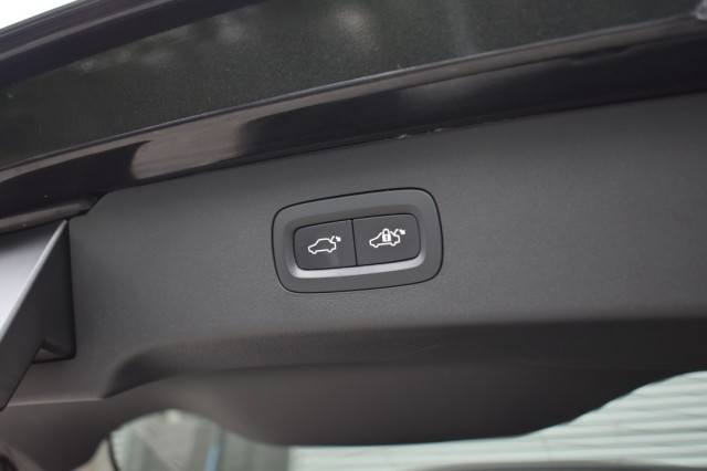 LYNK EN CO 01 1.5 PHEV MORE / P.DAK / LAGE KM STAND! / ALS NIEUW!, Grouwstra Auto`s, Deventer