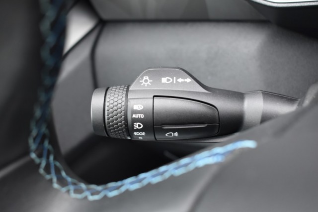 LYNK EN CO 01 1.5 PHEV MORE / P.DAK / LAGE KM STAND! / ALS NIEUW!, Grouwstra Auto`s, Deventer