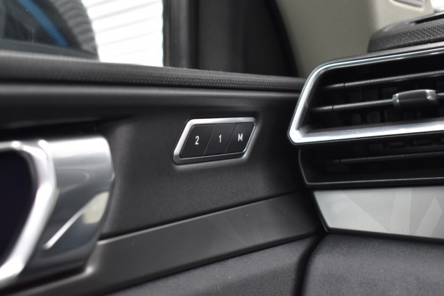 LYNK EN CO 01 1.5 PHEV MORE / P.DAK / LAGE KM STAND! / ALS NIEUW!, Grouwstra Auto`s, Deventer