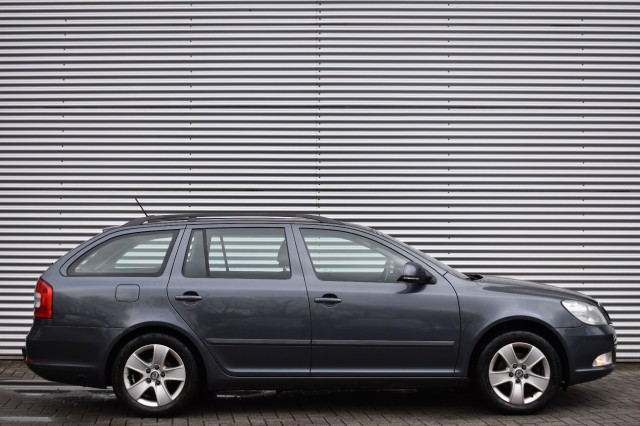 SKODA OCTAVIA 1.2 TSI AMBITION BNS / LPG-G3 / NAVIGATIE / TREKHAAK /  , Grouwstra Auto`s, Deventer
