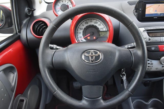 TOYOTA AYGO 1.0-12V ASPIRATION RED NAVIGATOR / AIRCO / LMV / 4-SEASON BANDEN /, Grouwstra Auto`s, Deventer