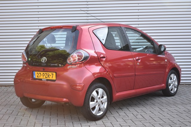 TOYOTA AYGO 1.0-12V ASPIRATION RED NAVIGATOR / AIRCO / LMV / 4-SEASON BANDEN /, Grouwstra Auto`s, Deventer