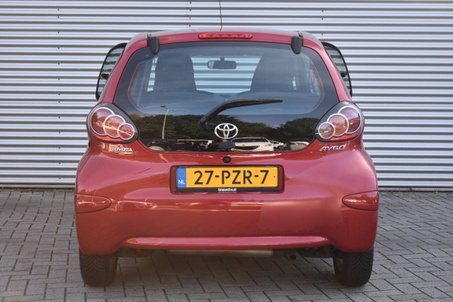 TOYOTA AYGO 1.0-12V ASPIRATION RED NAVIGATOR / AIRCO / LMV / 4-SEASON BANDEN /, Grouwstra Auto`s, Deventer