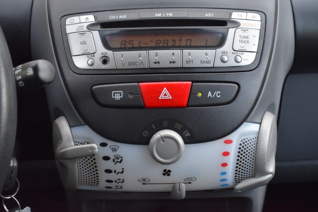 TOYOTA AYGO 1.0-12V ASPIRATION RED NAVIGATOR / AIRCO / LMV / 4-SEASON BANDEN /, Grouwstra Auto`s, Deventer