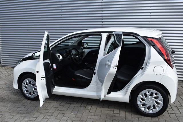 TOYOTA AYGO 1.0 VVT-I 5DRS. X-PLAY / NL AUTO / P.CAM. / APPLE/ANDROID AUTO , Grouwstra Auto`s, Deventer