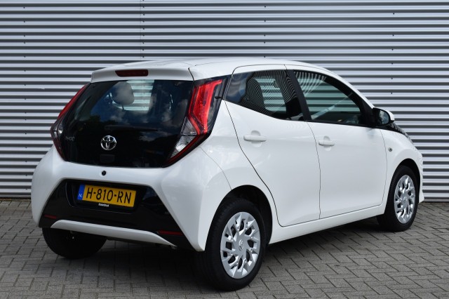 TOYOTA AYGO 1.0 VVT-I 5DRS. X-PLAY / NL AUTO / P.CAM. / APPLE/ANDROID AUTO , Grouwstra Auto`s, Deventer
