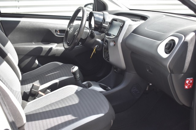 TOYOTA AYGO 1.0 VVT-I 5DRS. X-PLAY / NL AUTO / P.CAM. / APPLE/ANDROID AUTO , Grouwstra Auto`s, Deventer