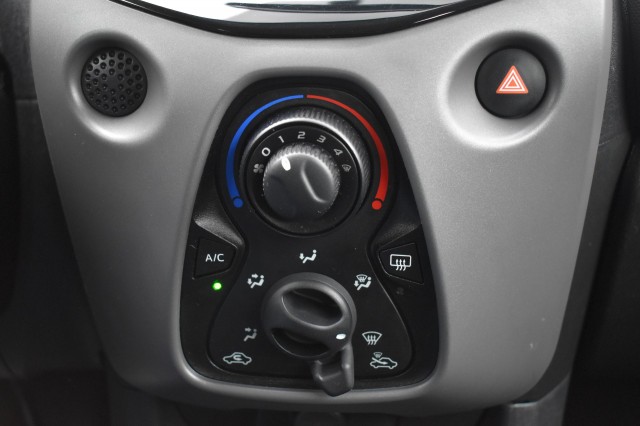 PEUGEOT 108 1.0 E-VTI STYLE / AIRCO / CAMERA / APPLE-CARPLAY ANDROID AUTO / NL-AUTO /, Grouwstra Auto`s, Deventer