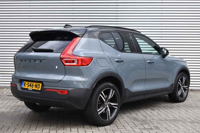 VOLVO XC40 1.5 T5 RECHARGE. R-DESIGN / EL. STOEL + MEMORY / H&K AUDIO / EL. TREKHAAK, Grouwstra Auto`s, Deventer