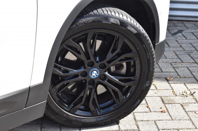 BMW X2 XDRIVE25E HIGH EXECUTIVE / LEDER /  HEAD-UP / TREKHAAK / , Grouwstra Auto`s, Deventer