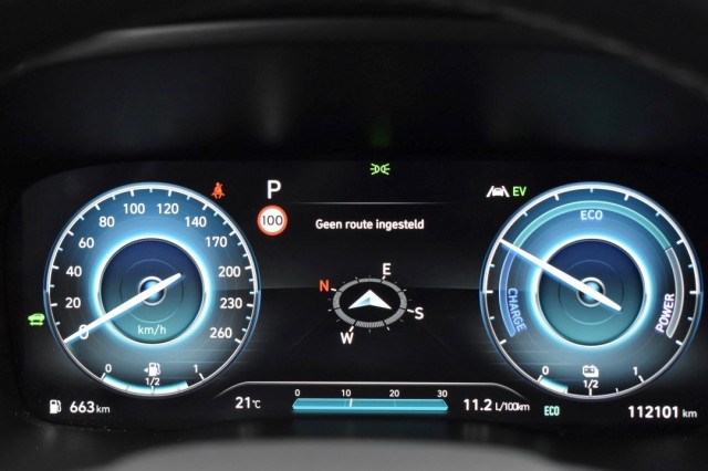 HYUNDAI SANTA FE 1.6 T-GDI HEV 7P. PREMIUM / AFN. HAAK / ADAP. CRUISE / 360 CAMERA, Grouwstra Auto`s, Deventer