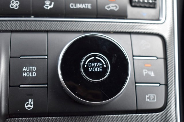 HYUNDAI SANTA FE 1.6 T-GDI HEV 7P. PREMIUM / AFN. HAAK / ADAP. CRUISE / 360 CAMERA, Grouwstra Auto`s, Deventer