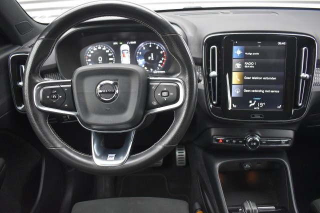 VOLVO XC40 2.0 T4 R-DESIGN / STOEL+STW VERW. / EL. A-KLEP / EL. WEGKLAP TREKHAAK, Grouwstra Auto`s, Deventer