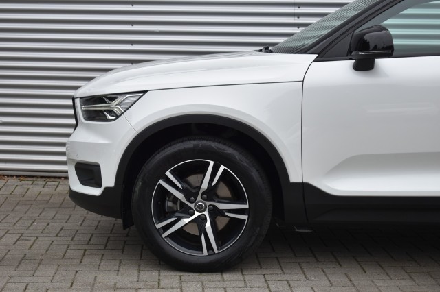 VOLVO XC40 2.0 T4 R-DESIGN / STOEL+STW VERW. / EL. A-KLEP / EL. WEGKLAP TREKHAAK, Grouwstra Auto`s, Deventer