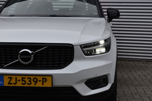 VOLVO XC40 2.0 T4 R-DESIGN / STOEL+STW VERW. / EL. A-KLEP / EL. WEGKLAP TREKHAAK, Grouwstra Auto`s, Deventer