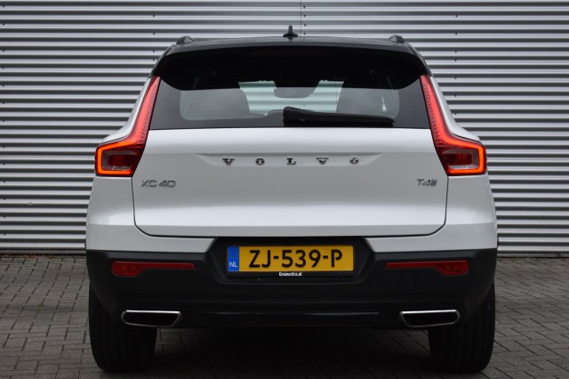 VOLVO XC40 2.0 T4 R-DESIGN / STOEL+STW VERW. / EL. A-KLEP / EL. WEGKLAP TREKHAAK, Grouwstra Auto`s, Deventer