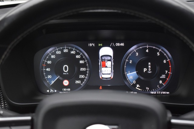 VOLVO XC40 2.0 T4 R-DESIGN / STOEL+STW VERW. / EL. A-KLEP / EL. WEGKLAP TREKHAAK, Grouwstra Auto`s, Deventer