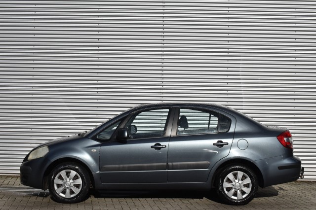 SUZUKI SX4 1.6 COMFORT / AIRCO / TREKHAAK / AUDIO / 4-SEASON BANDEN /, Grouwstra Auto`s, Deventer