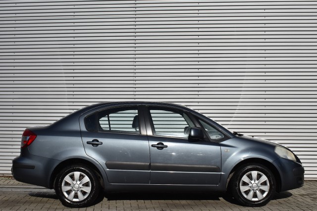 SUZUKI SX4 1.6 COMFORT / AIRCO / TREKHAAK / AUDIO / 4-SEASON BANDEN /, Grouwstra Auto`s, Deventer