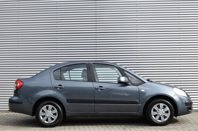 SUZUKI SX4 1.6 COMFORT / AIRCO / TREKHAAK / AUDIO / 4-SEASON BANDEN /, Grouwstra Auto`s, Deventer