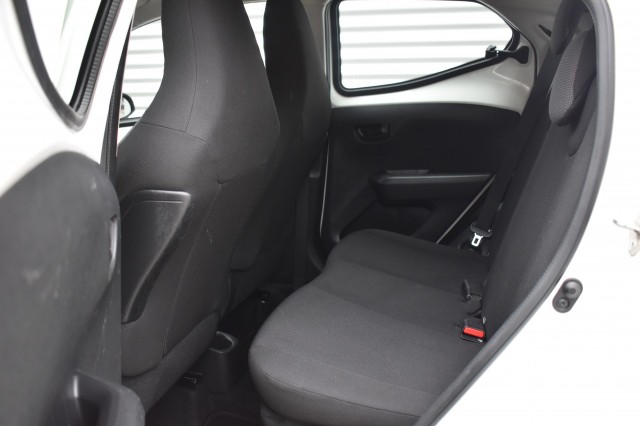 TOYOTA AYGO 1.0 VVT-I 5DRS. X-FUN / NL AUTO / AIRCO / EL. RAMEN / BLUETOOTH, Grouwstra Auto`s, Deventer