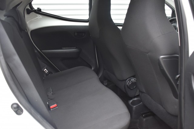 TOYOTA AYGO 1.0 VVT-I 5DRS. X-FUN / NL AUTO / AIRCO / EL. RAMEN / BLUETOOTH, Grouwstra Auto`s, Deventer