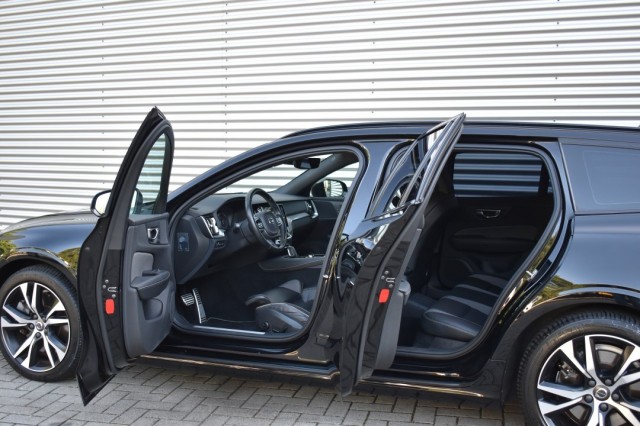 VOLVO V60 2.0 T6 AWD RECHARGE. R-DESIGN / STOEL+STW VERW. / EL. TREKHAAK, Grouwstra Auto`s, Deventer