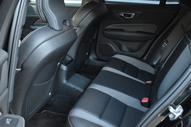 VOLVO V60 2.0 T6 AWD RECHARGE. R-DESIGN / STOEL+STW VERW. / EL. TREKHAAK, Grouwstra Auto`s, Deventer