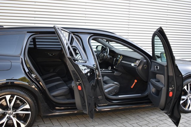 VOLVO V60 2.0 T6 AWD RECHARGE. R-DESIGN / STOEL+STW VERW. / EL. TREKHAAK, Grouwstra Auto`s, Deventer
