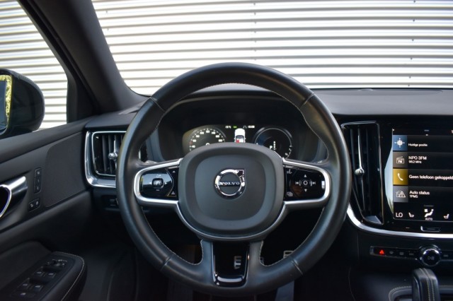 VOLVO V60 2.0 T6 AWD RECHARGE. R-DESIGN / STOEL+STW VERW. / EL. TREKHAAK, Grouwstra Auto`s, Deventer