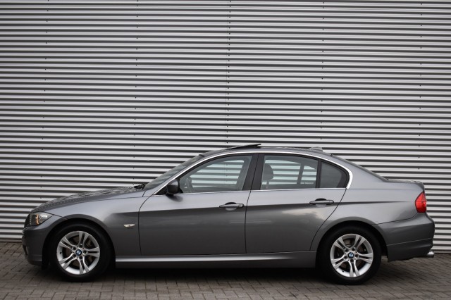 BMW 3-SERIE 325I BUSINESS LINE  / SCHUIF/KANTELDAK / SPORTSTOELEN / NAVI / NL-AUTO /, Grouwstra Auto`s, Deventer