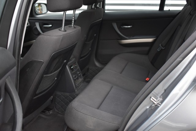 BMW 3-SERIE 325I BUSINESS LINE  / SCHUIF/KANTELDAK / SPORTSTOELEN / NAVI / NL-AUTO /, Grouwstra Auto`s, Deventer