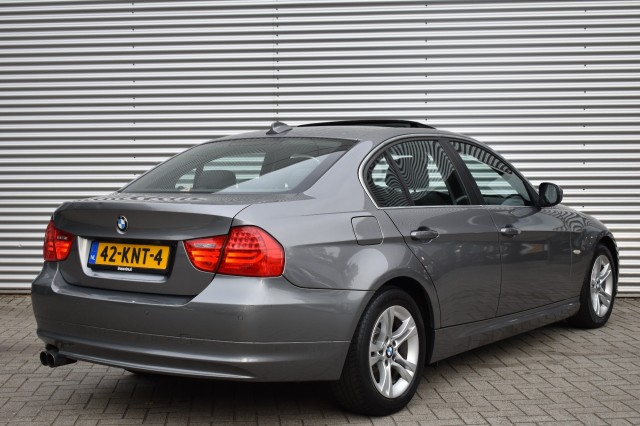 BMW 3-SERIE 325I BUSINESS LINE  / SCHUIF/KANTELDAK / SPORTSTOELEN / NAVI / NL-AUTO /, Grouwstra Auto`s, Deventer