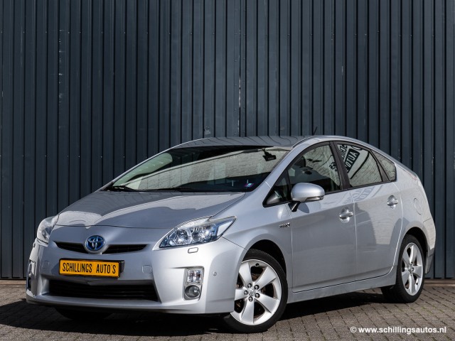 TOYOTA PRIUS 1.8 DYNAMIC Navi Camera HUD Airco-Ecc, Schillings Auto's, Cadier en keer
