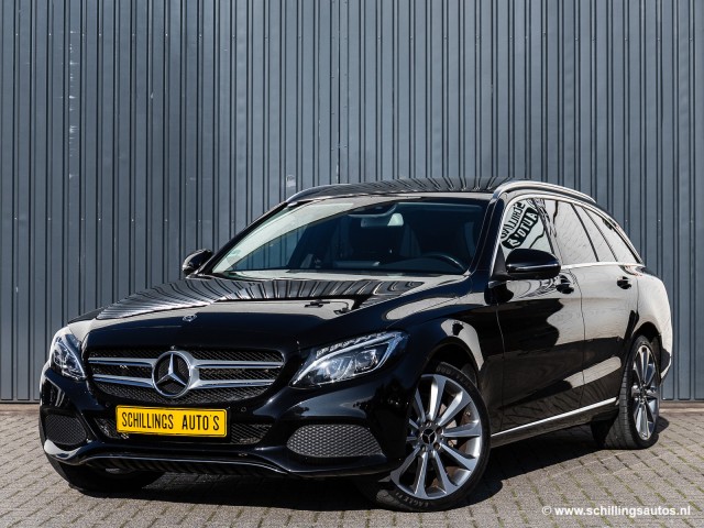 MERCEDES-BENZ C-KLASSE 250 EDITION 1 Panoramadak 360-Camera Leer Navi Led 70.000km!, Schillings Auto's, Cadier en keer