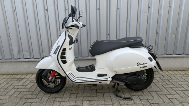 VESPA GTS 300 , Rosa Motoren, Eijsden