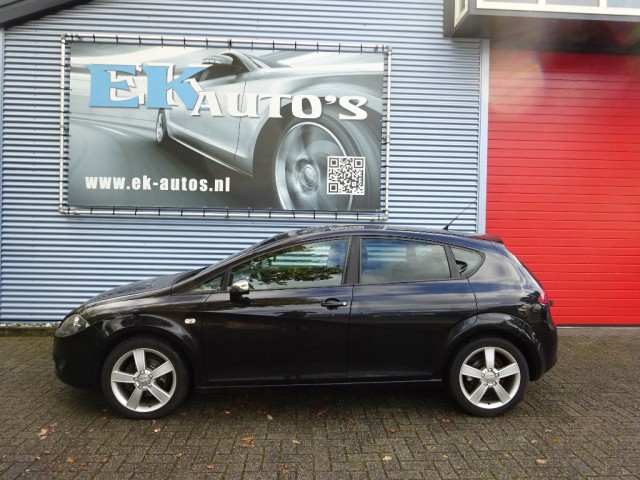 Seat Leon -  2.0 TDI SPORT-UP 17inch LM, ECC, Cruise, 6-bak, NAP