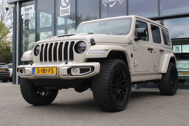 JEEP WRANGLER BRUTE 4XE 380 PK SAHARA / Sky One Touch cabrio dak / , Liberty Cars BV, Valkenburg a/d Geul