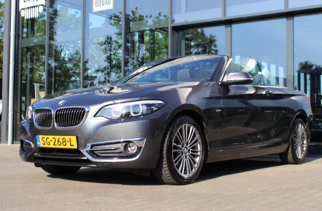 BMW 2-SERIE