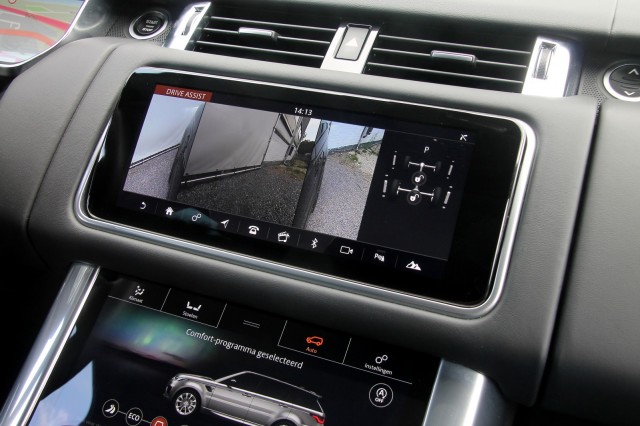 LAND ROVER RANGE ROVER P400e Limited Edition - 404 pk **Pano / Head up / Rear entertain, Autobedrijf Ploemen Meerssen BV, Meerss