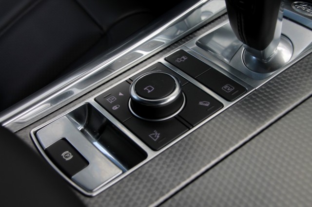 LAND ROVER RANGE ROVER P400e Limited Edition - 404 pk **Pano / Head up / Rear entertain, Autobedrijf Ploemen Meerssen BV, Meerss