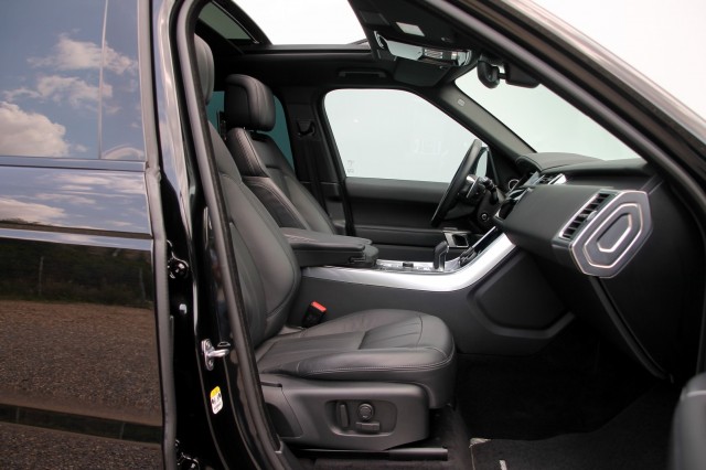 LAND ROVER RANGE ROVER P400e Limited Edition - 404 pk **Pano / Head up / Rear entertain, Autobedrijf Ploemen Meerssen BV, Meerss