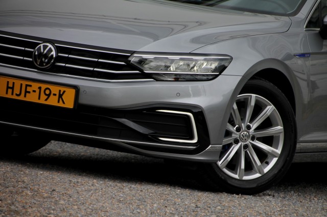 VOLKSWAGEN PASSAT Variant 1.4 TSI PHEV GTE Business - 218 pk **Camera / Massage, Autobedrijf Ploemen Meerssen BV, Meerssen