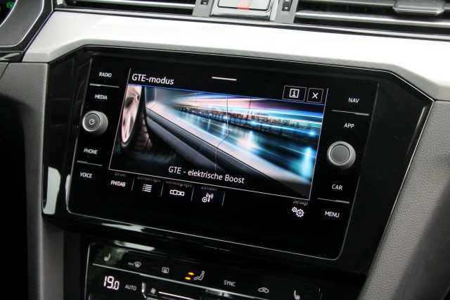 VOLKSWAGEN PASSAT Variant 1.4 TSI PHEV GTE Business - 218 pk **Camera / Massage, Autobedrijf Ploemen Meerssen BV, Meerssen