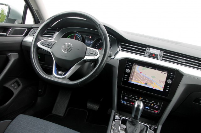 VOLKSWAGEN PASSAT Variant 1.4 TSI PHEV GTE Business - 218 pk **Camera / Massage, Autobedrijf Ploemen Meerssen BV, Meerssen