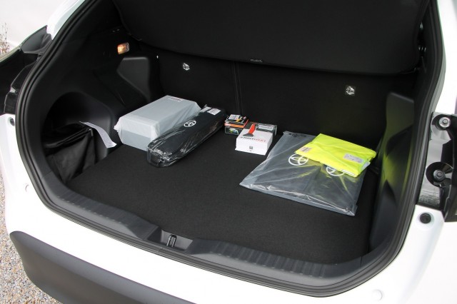 TOYOTA YARIS 1.5 Hybrid 130 Team Player - 93 pk **Carplay / Camera / ACC, Autobedrijf Ploemen Meerssen BV, Meerssen