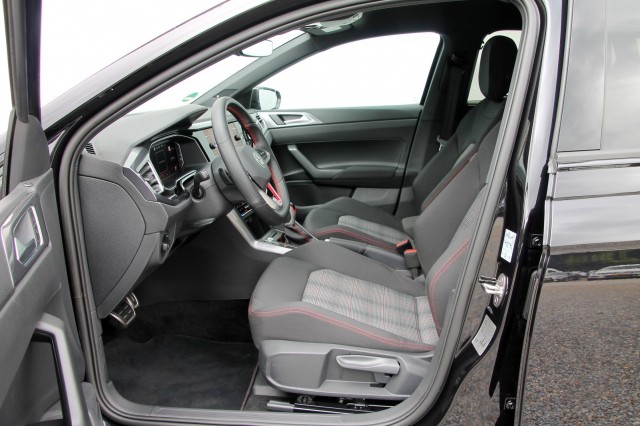 VOLKSWAGEN POLO 2.0 TSI GTI - 207 pk, Autobedrijf Ploemen Meerssen BV, Meerssen