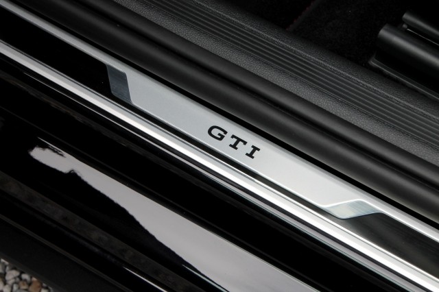 VOLKSWAGEN POLO 2.0 TSI GTI - 207 pk, Autobedrijf Ploemen Meerssen BV, Meerssen